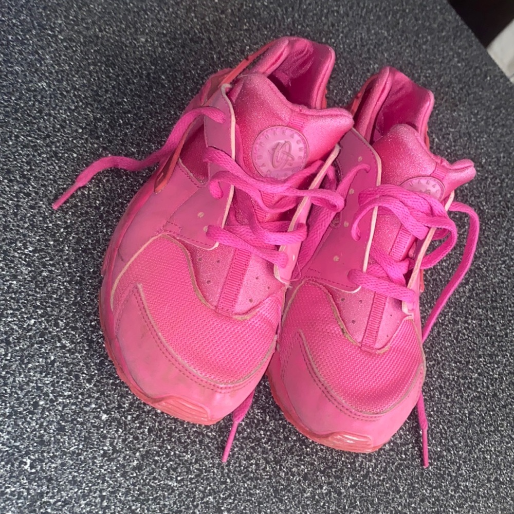 Kids huaraches size 2y
